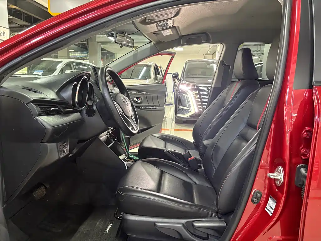 Toyota Yaris L 2023