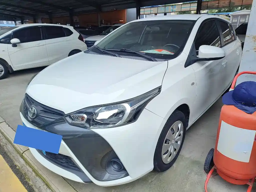 Toyota Yaris L 2019 — фото 3