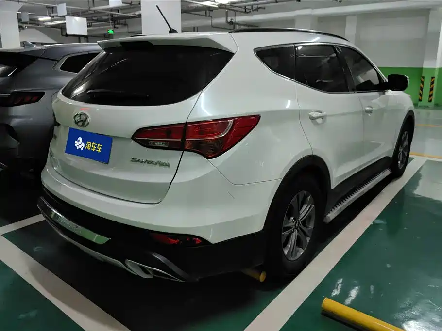 Hyundai Santa Fe 2015 — фото 3