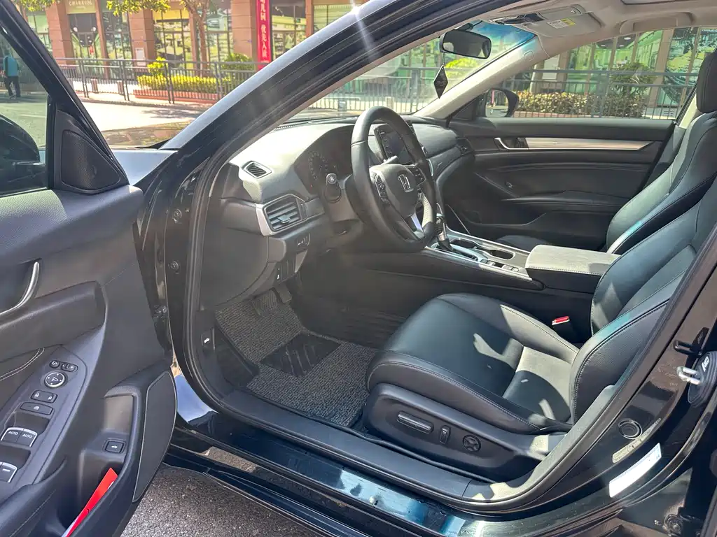 Honda Accord 2018 — фото 4