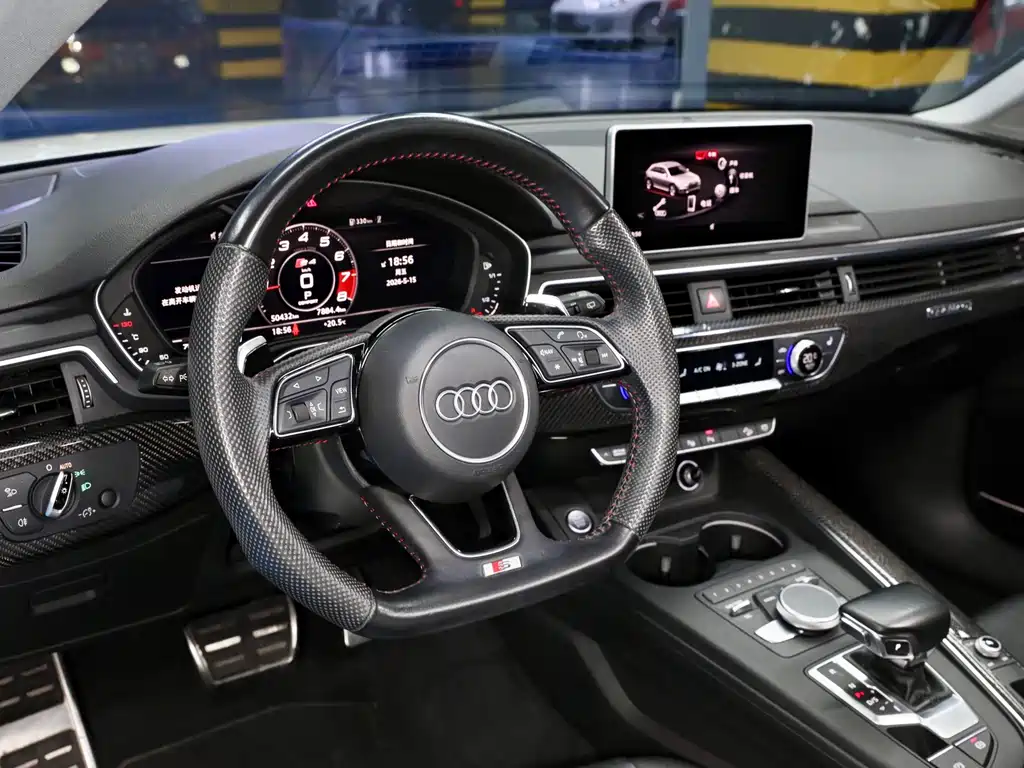 Audi A4 2017 — фото 11