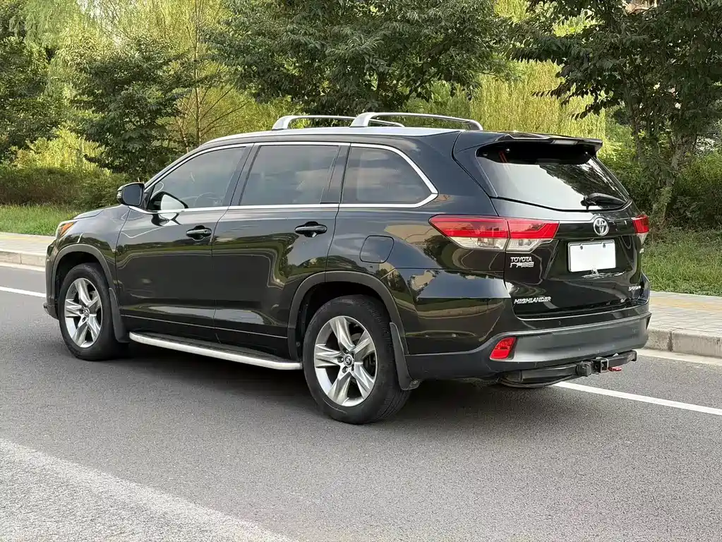 Toyota Highlander 2019 — фото 6