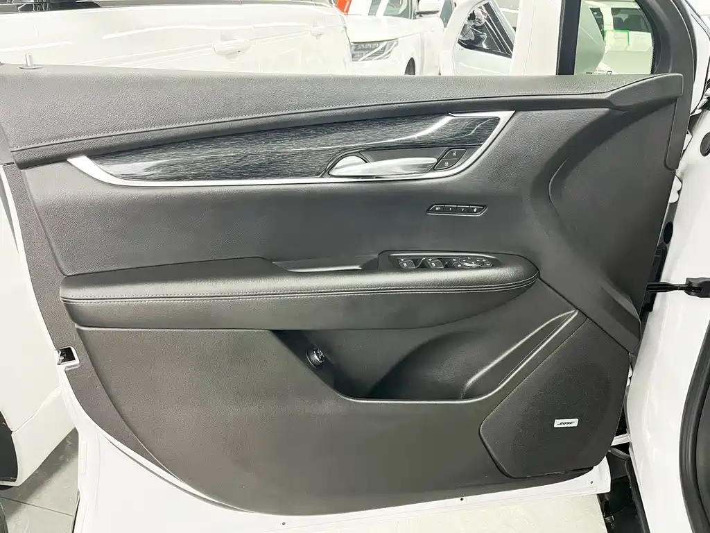 Cadillac XT5 2021 — фото 15