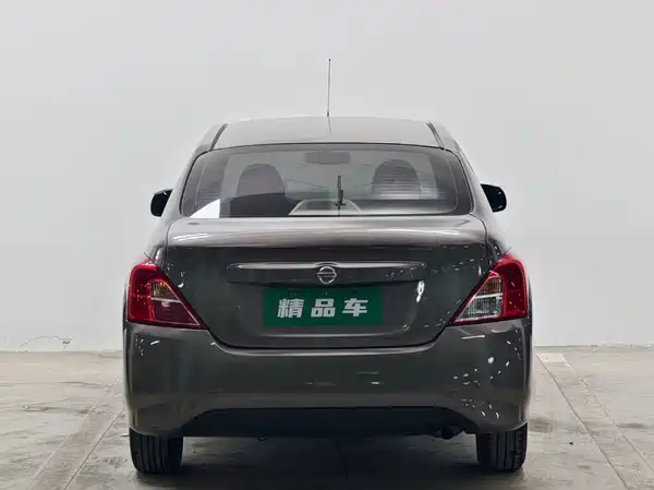 Nissan Sunny 2014