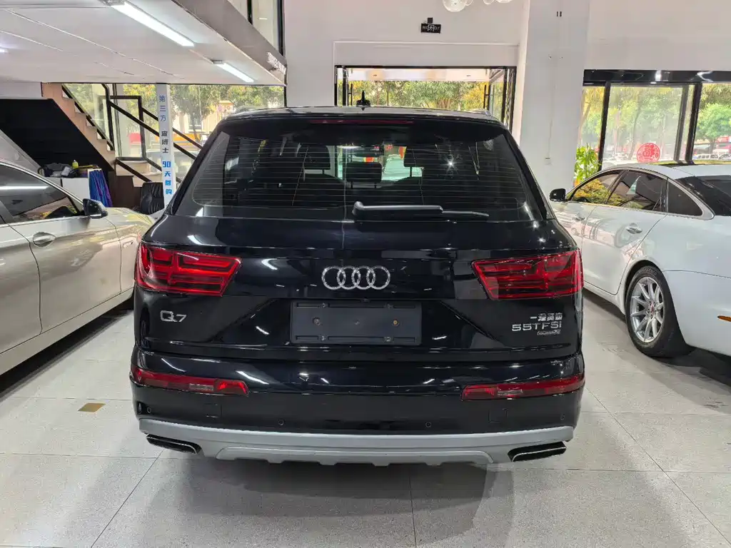 Audi Q7 2018 — фото 9