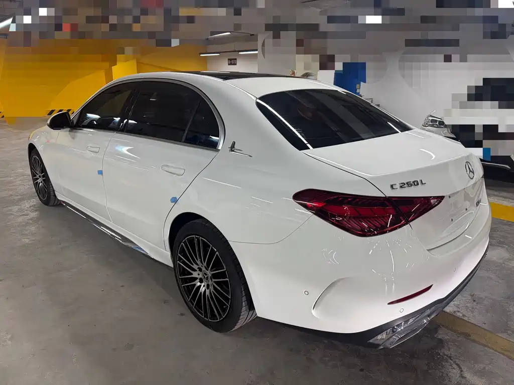 Mercedes-Benz C-Class 2023 — фото 17