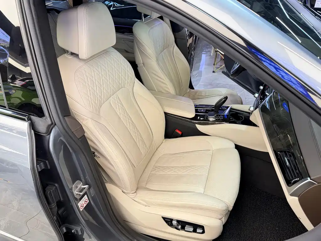 BMW 6 Series GT 2019 — фото 14