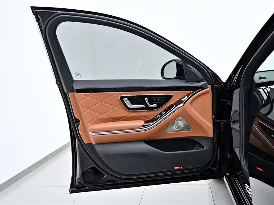 Mercedes-Benz Maybach S-Class 2021 — фото 20