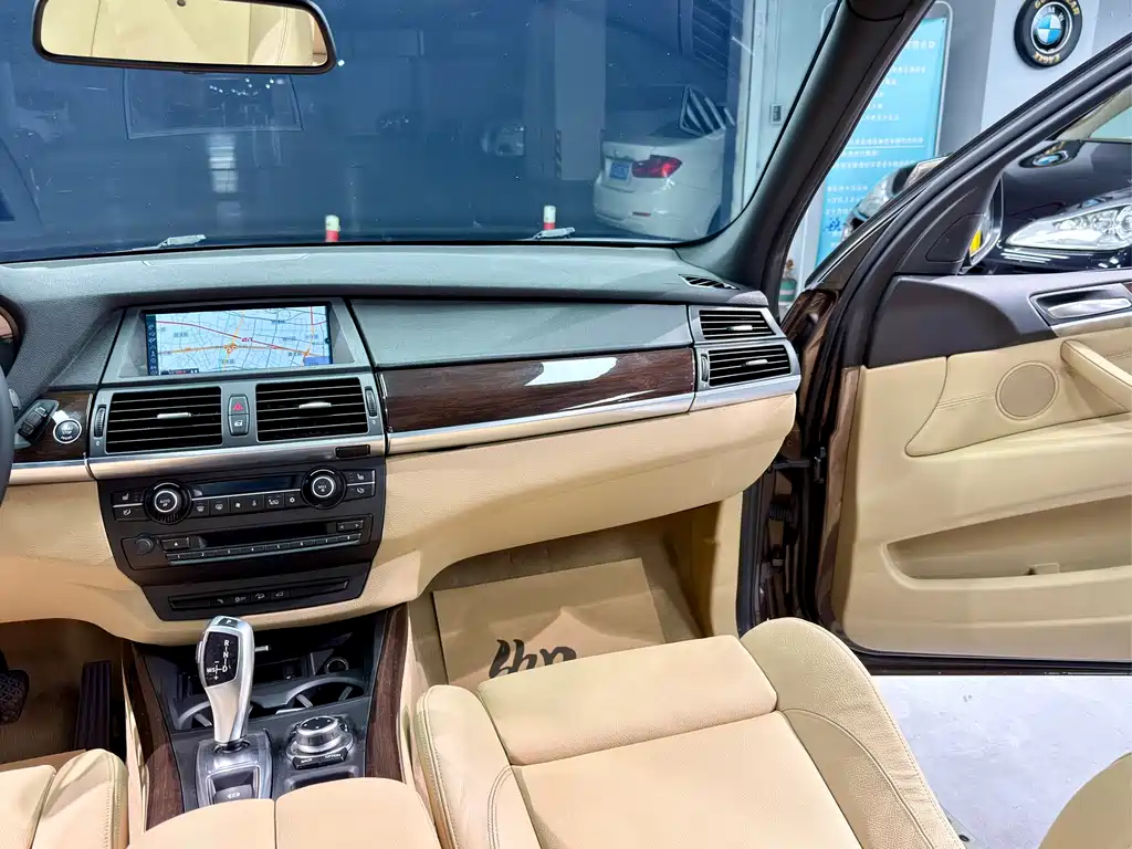 BMW X5 2014 — фото 14
