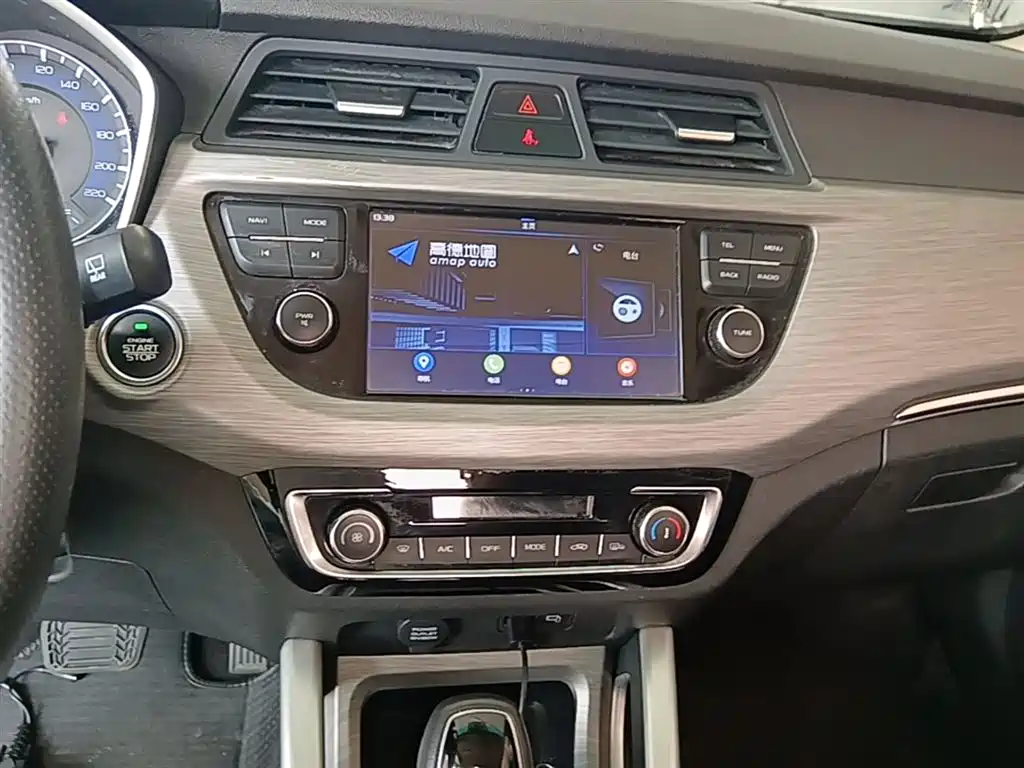Geely Vision X3 2017 — фото 13