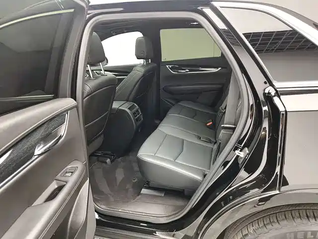 Cadillac XT5 2020 — фото 11