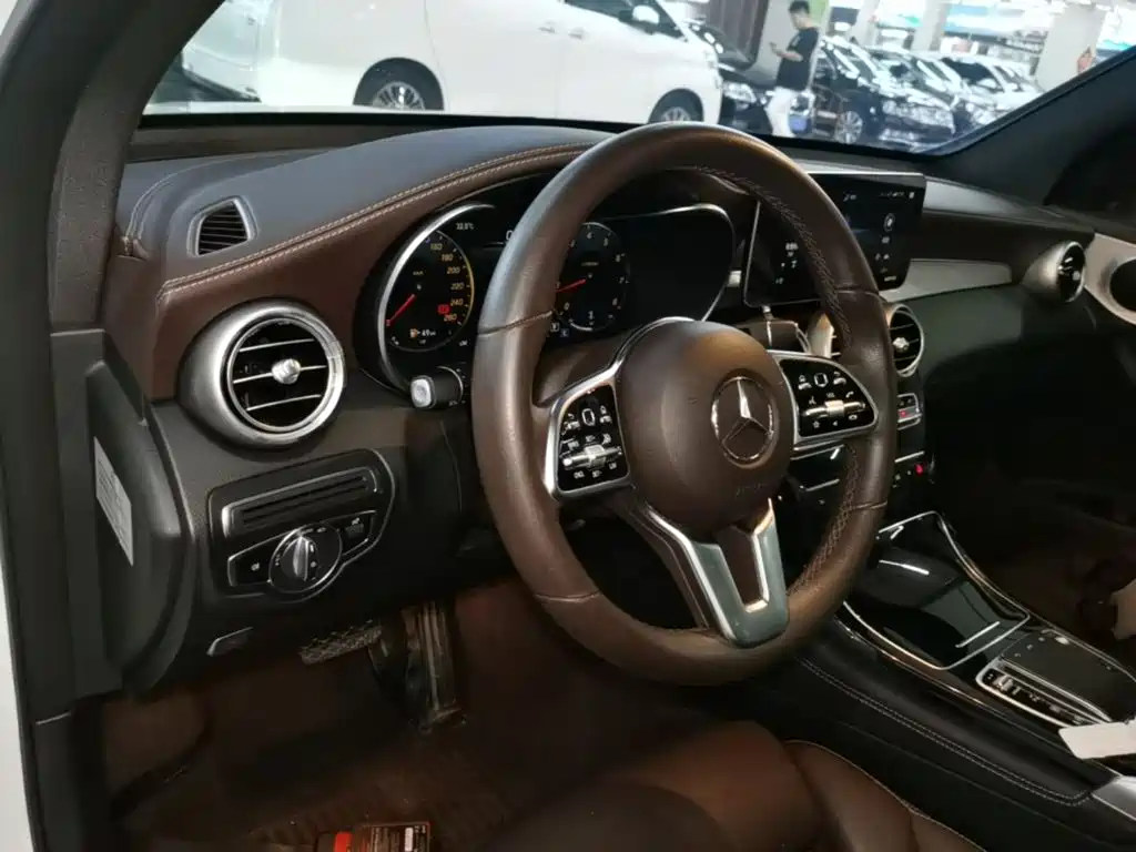 Mercedes-Benz GLC 2020 — фото 10