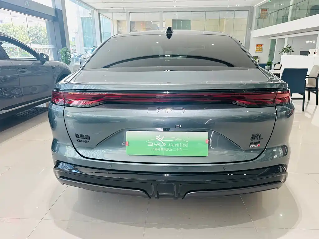 BYD Han L 2025