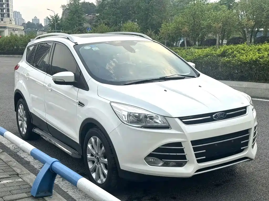Ford Kuga 2015 — фото 3