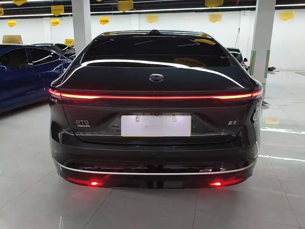 NIO ET9 2025