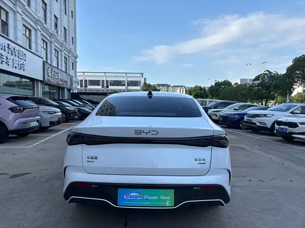 BYD Seal 06 2025