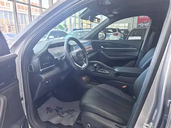 Geely Xingyue L 2025