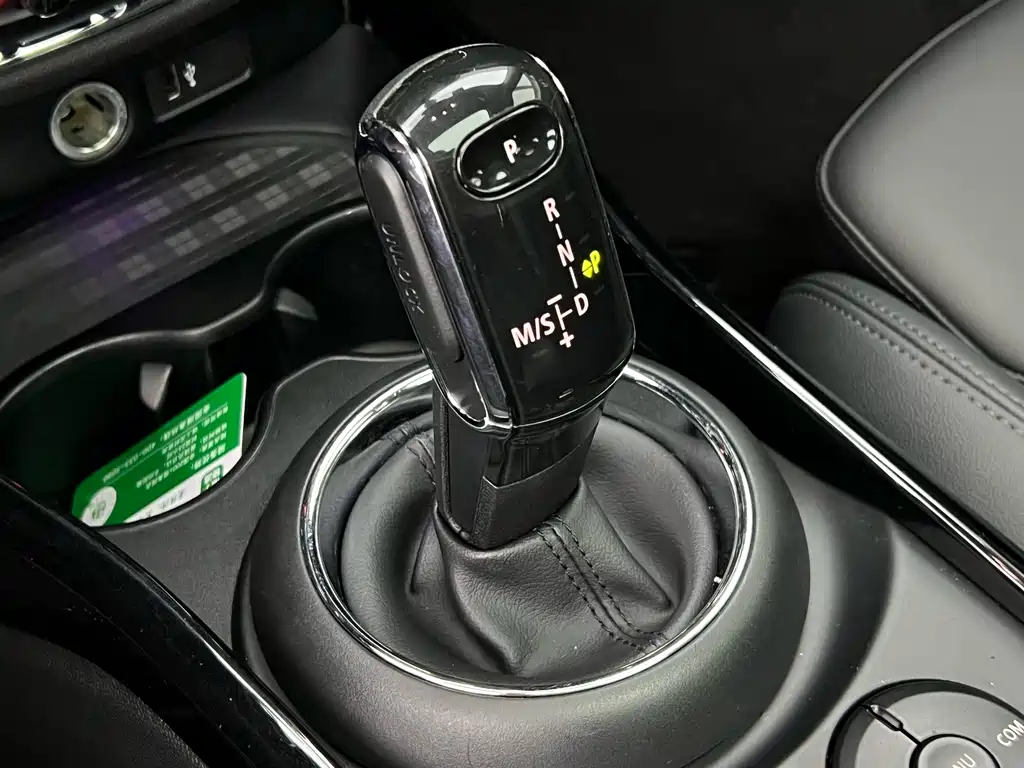MINI Clubman 2020 — фото 15