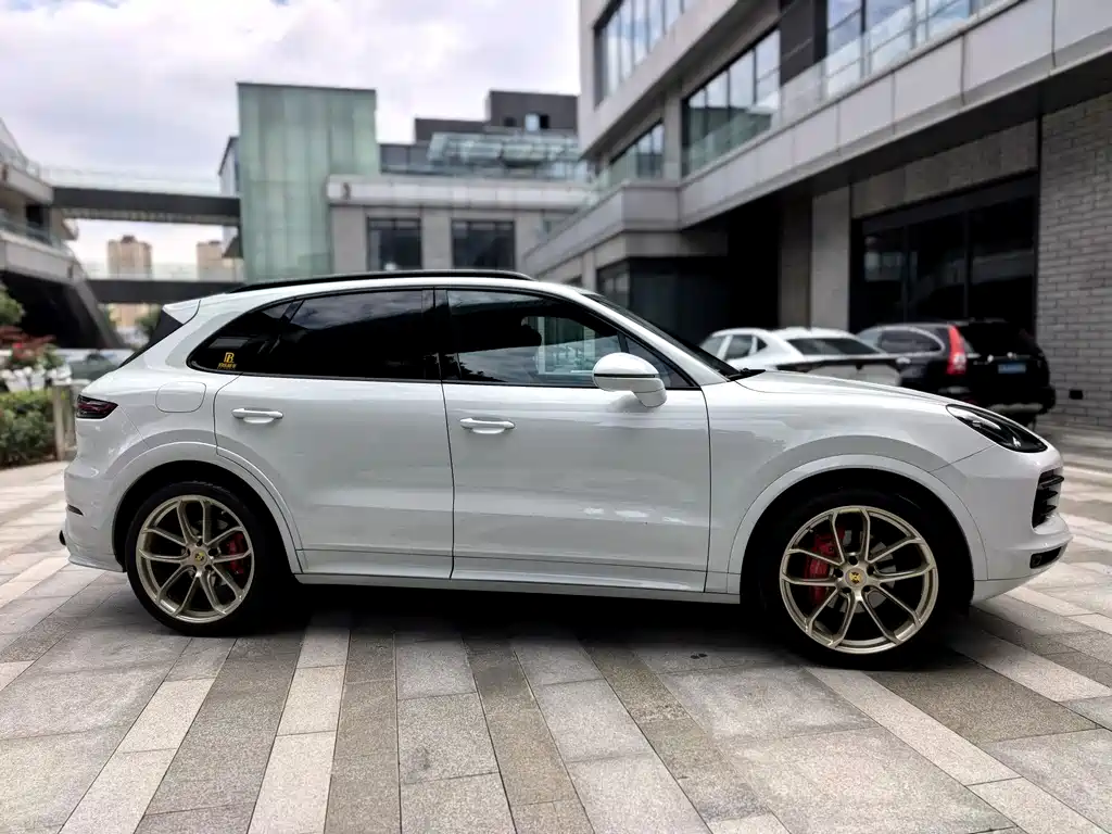 Porsche Cayenne 2018 — фото 4