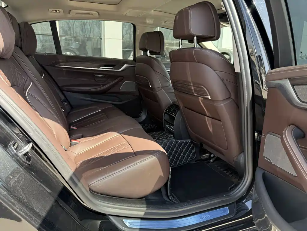 BMW 5 Series New Energy 2020 — фото 13