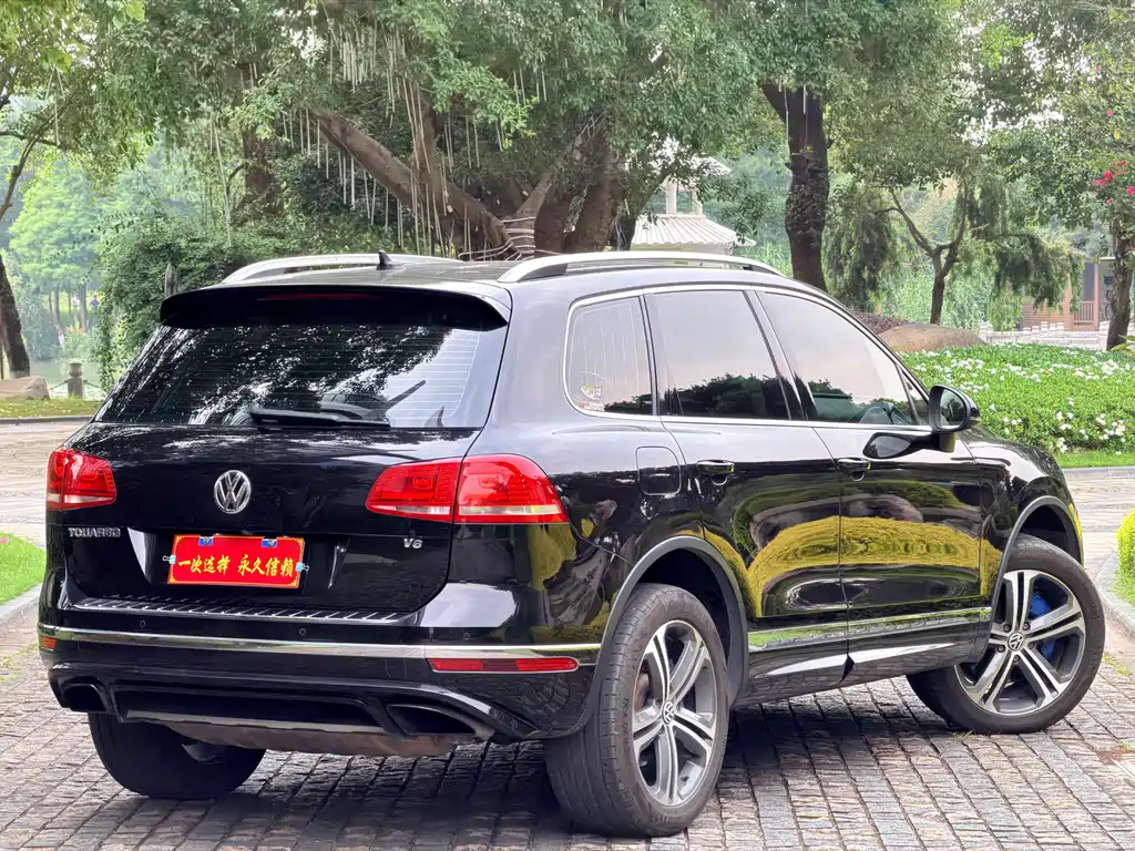 Volkswagen Touareg 2018 — фото 19