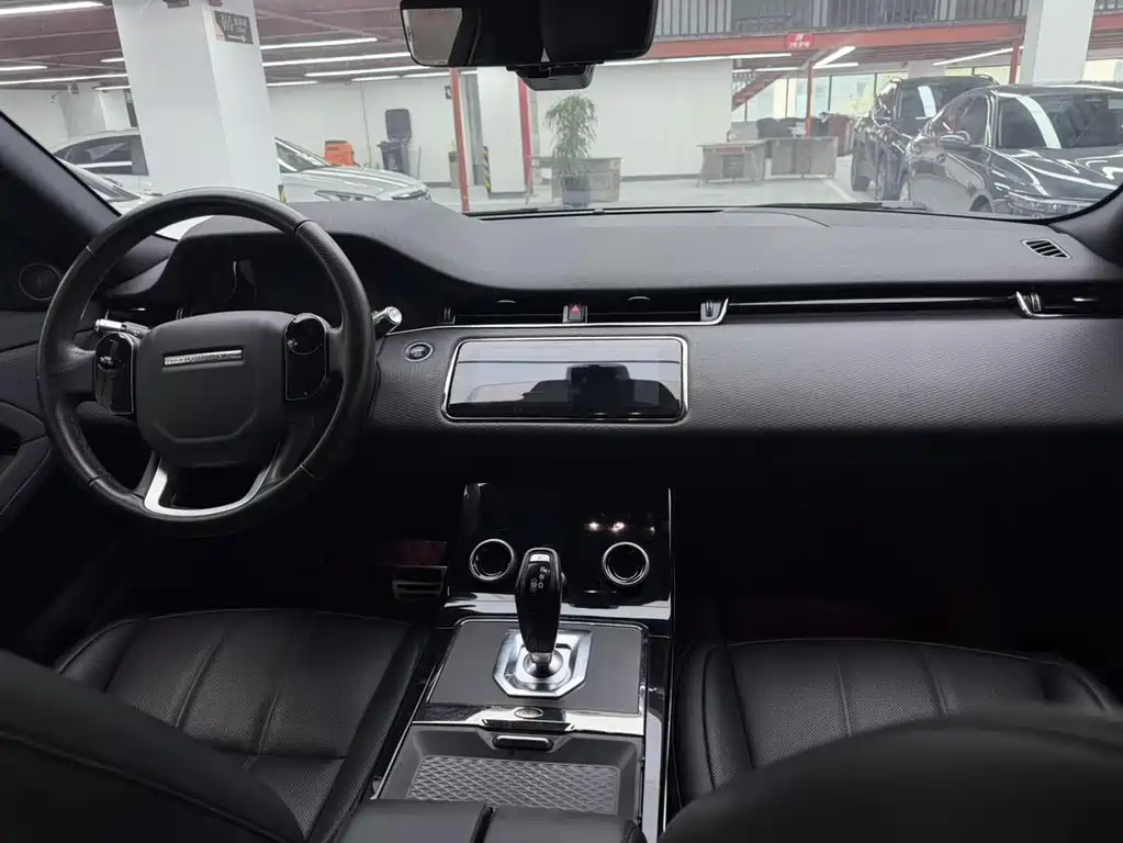 Land Rover Evoque 2021 — фото 7