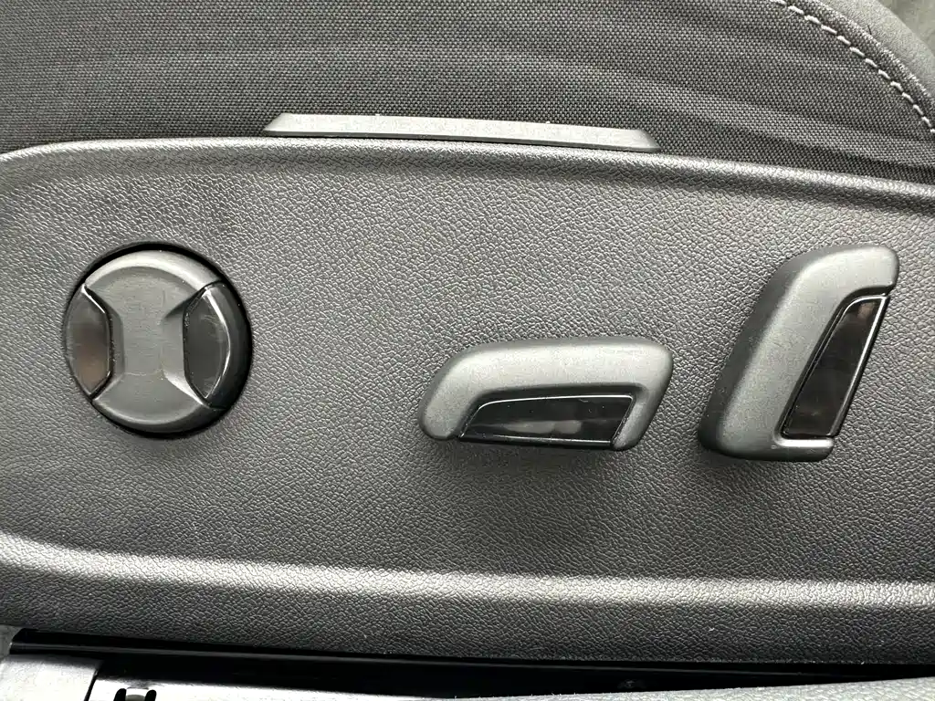Volkswagen Golf 2024 — фото 13
