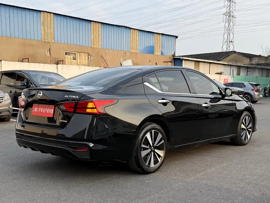 Nissan Teana 2022 — фото 20