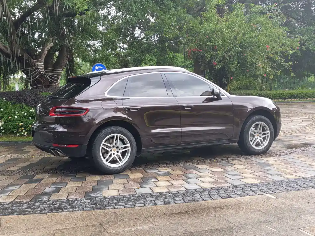 Porsche Macan 2015 — фото 11