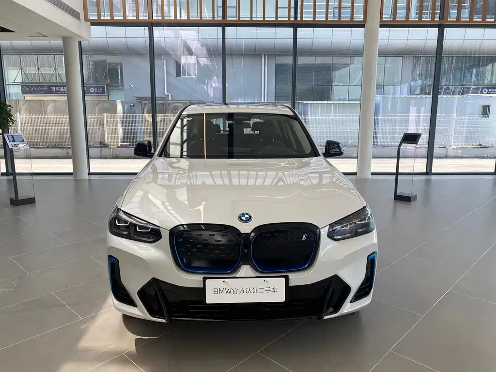 BMW iX3 2022 — фото 13