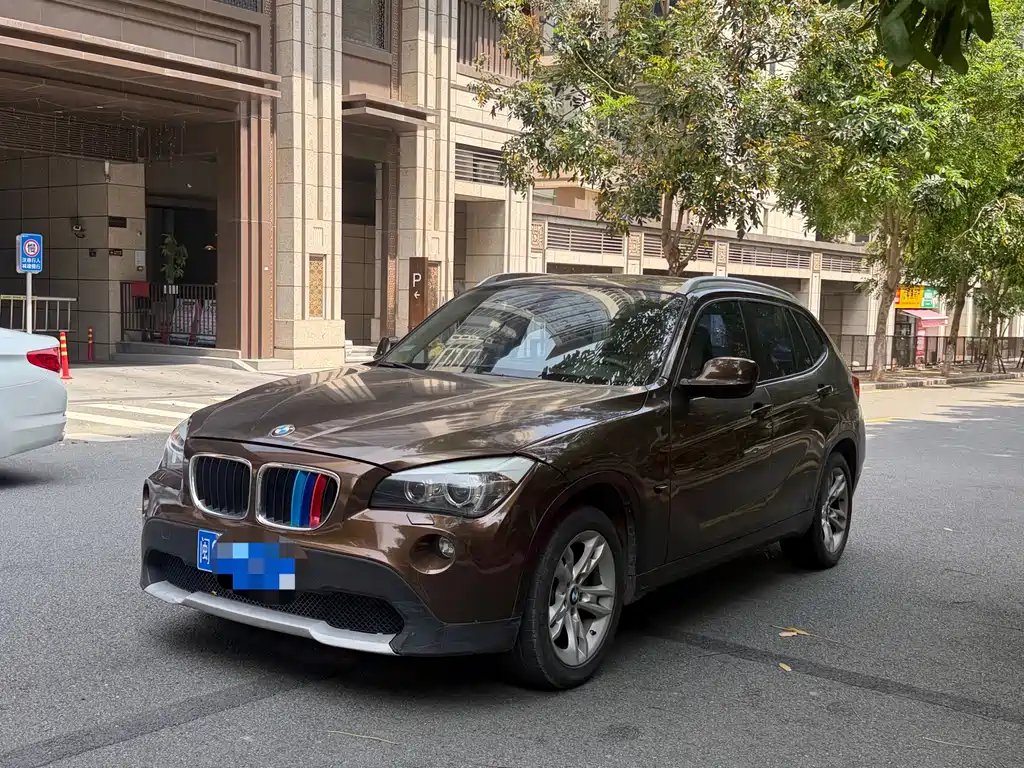 BMW X1 2012 — фото 1