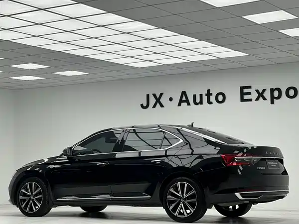 Skoda Superb 2024