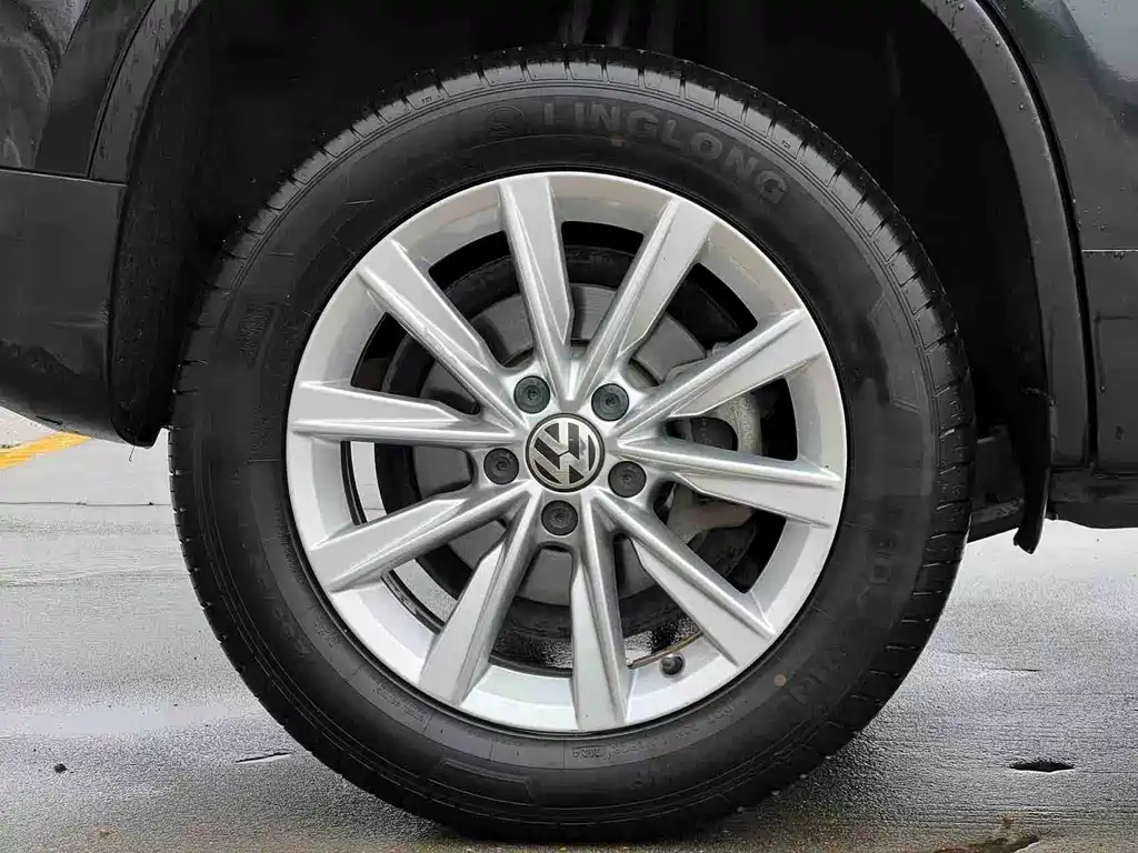 Volkswagen Tiguan 2016 — фото 24