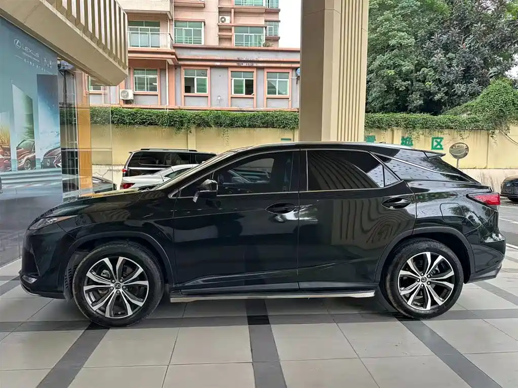 Lexus RX 2020 — фото 9