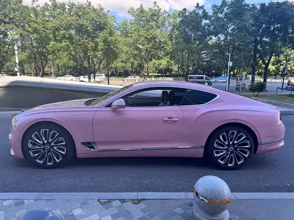 Bentley Continental 2020
