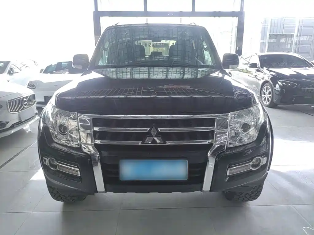 Mitsubishi Pajero 2019