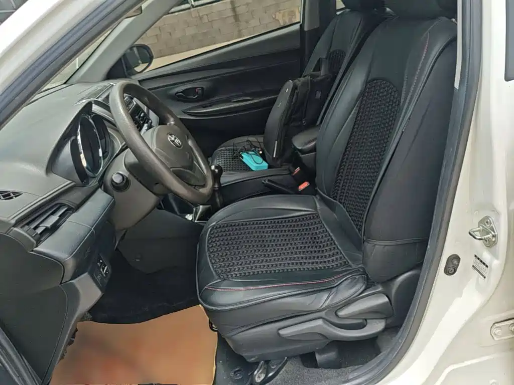 Toyota Vios 2015 — фото 15