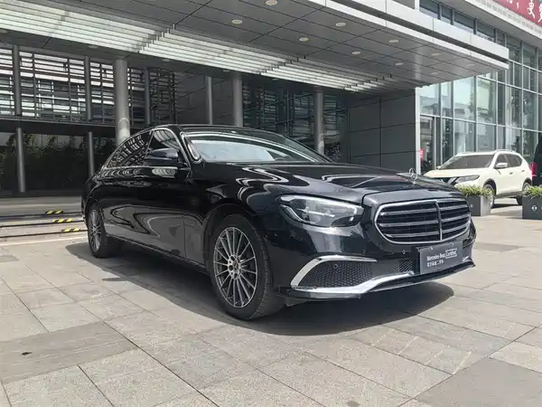 Mercedes-Benz E-Class 2022