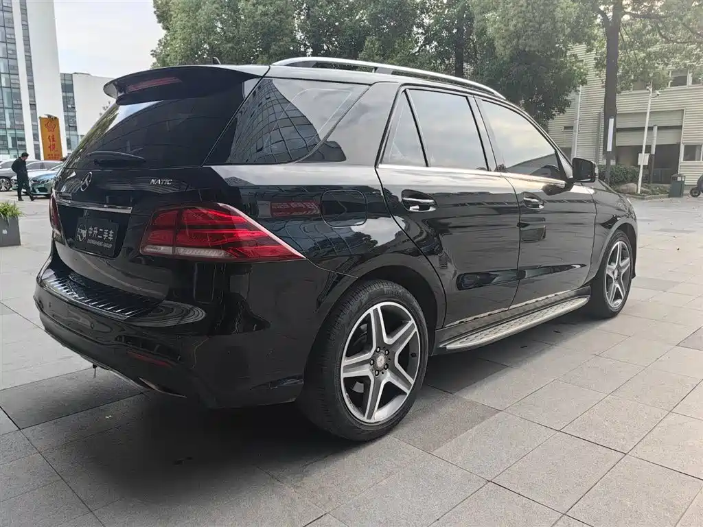 Mercedes-Benz GLE 2016 — фото 6