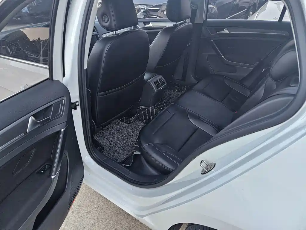 Volkswagen Golf 2015
