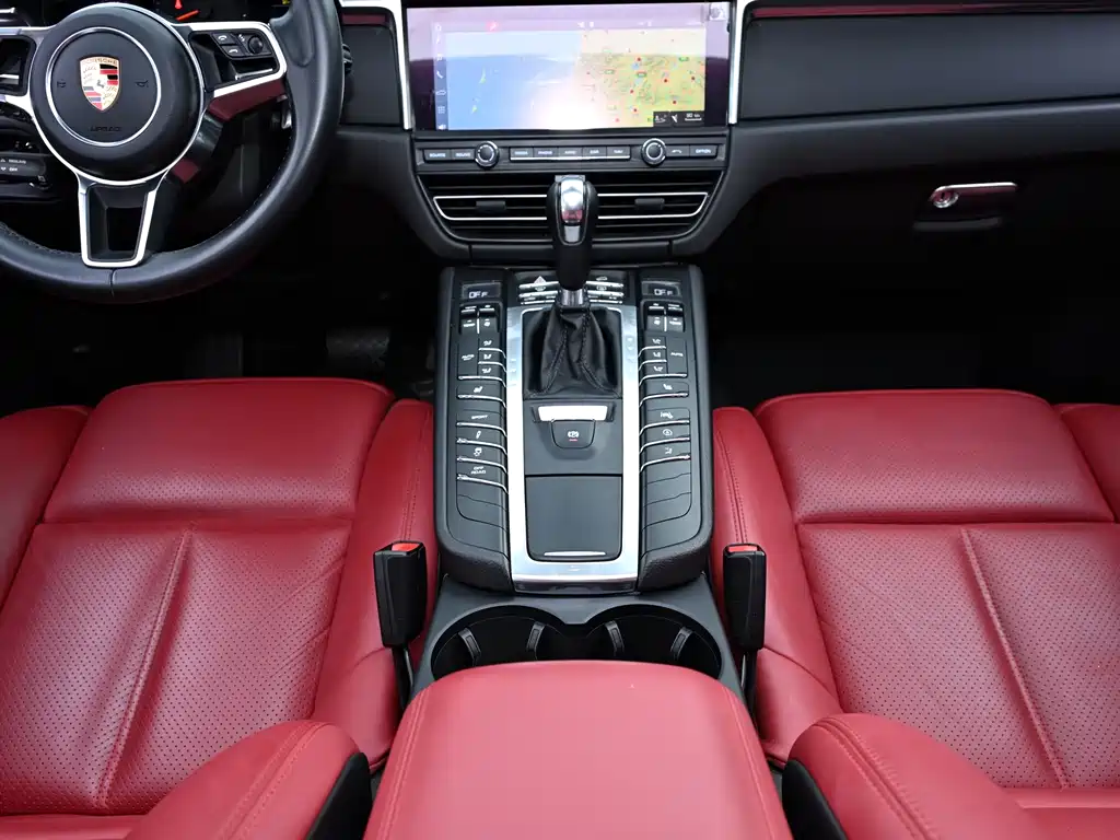 Porsche Macan 2019 — фото 10