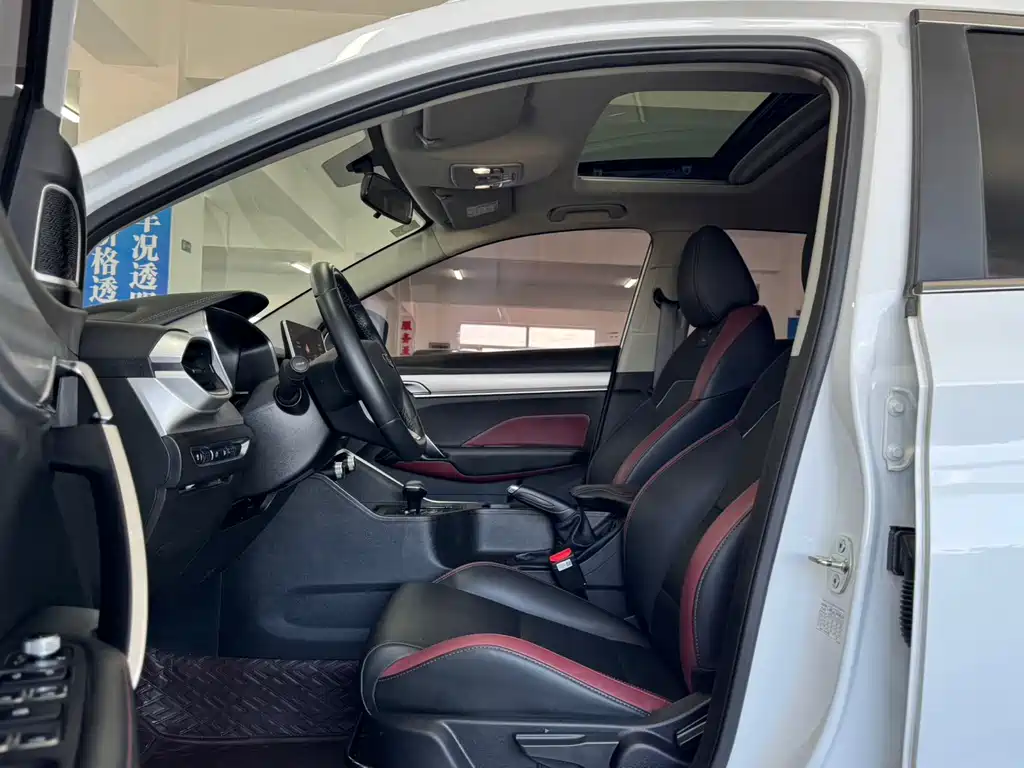 Geely Binyue 2022