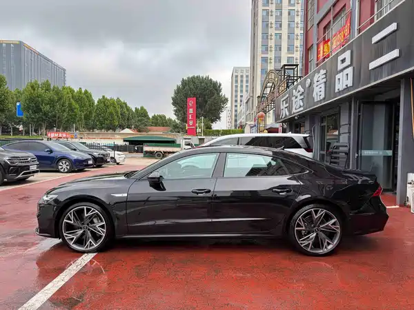 Audi A7L 2024