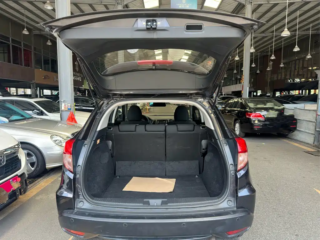 Honda Vezel 2016
