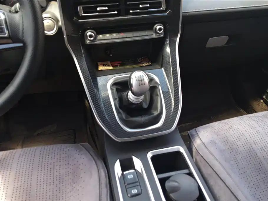 Haval M6 2021 — фото 16