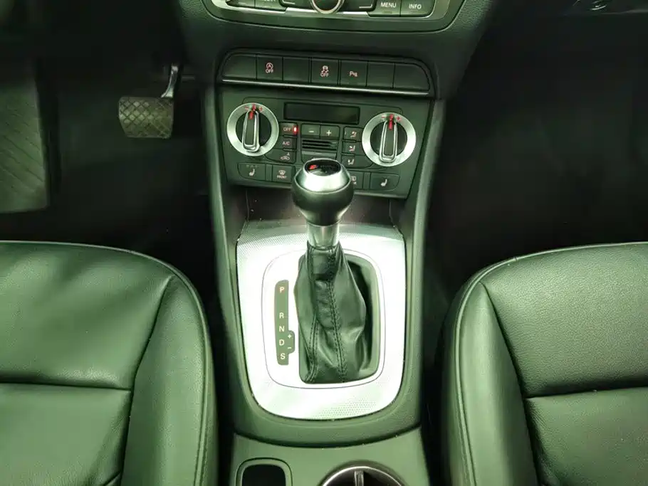 Audi Q3 2014 — фото 16