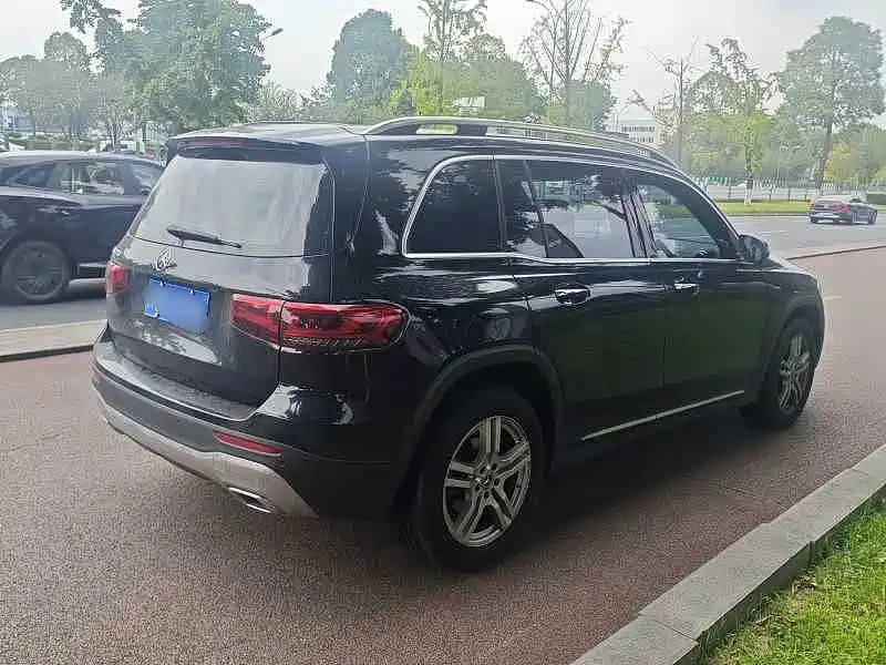 Mercedes-Benz GLB 2023 — фото 11
