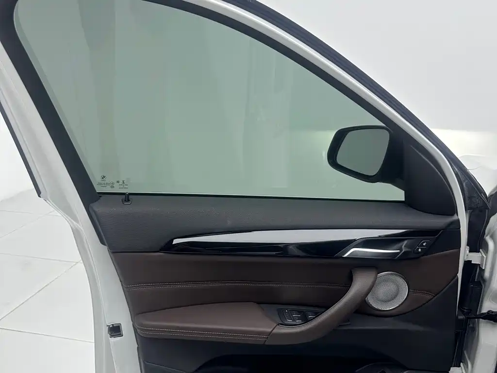 BMW X1 2021 — фото 13