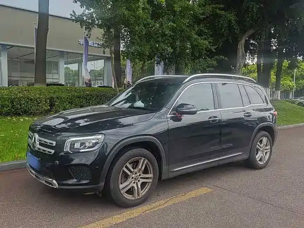 Mercedes-Benz GLB 2023