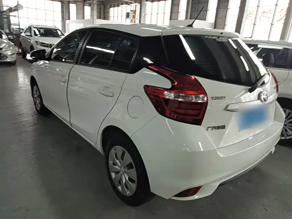 Toyota Yaris L 2018 — фото 5
